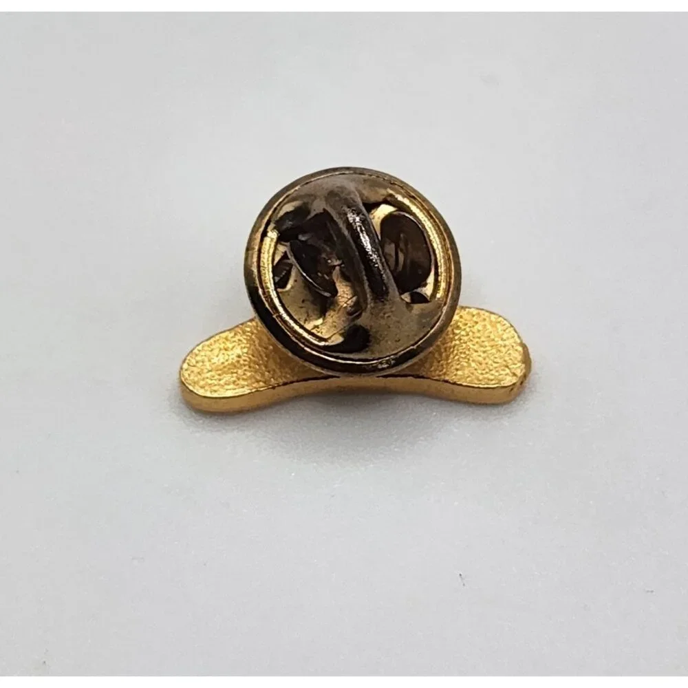 Vintage Cowboy Hat Pin Gold Tone‎ Lapel Pin Hat Pin Tie Tack Western